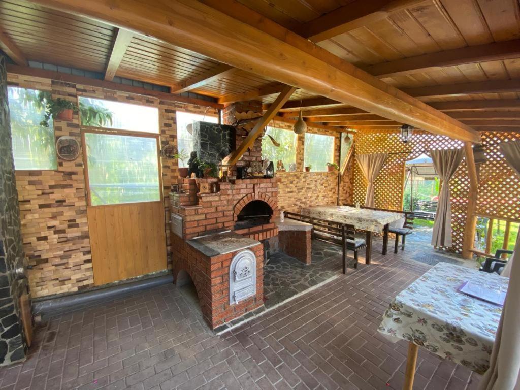 Curtea de ArgeşCasa Diana-Mariaアパートメント エクステリア 写真