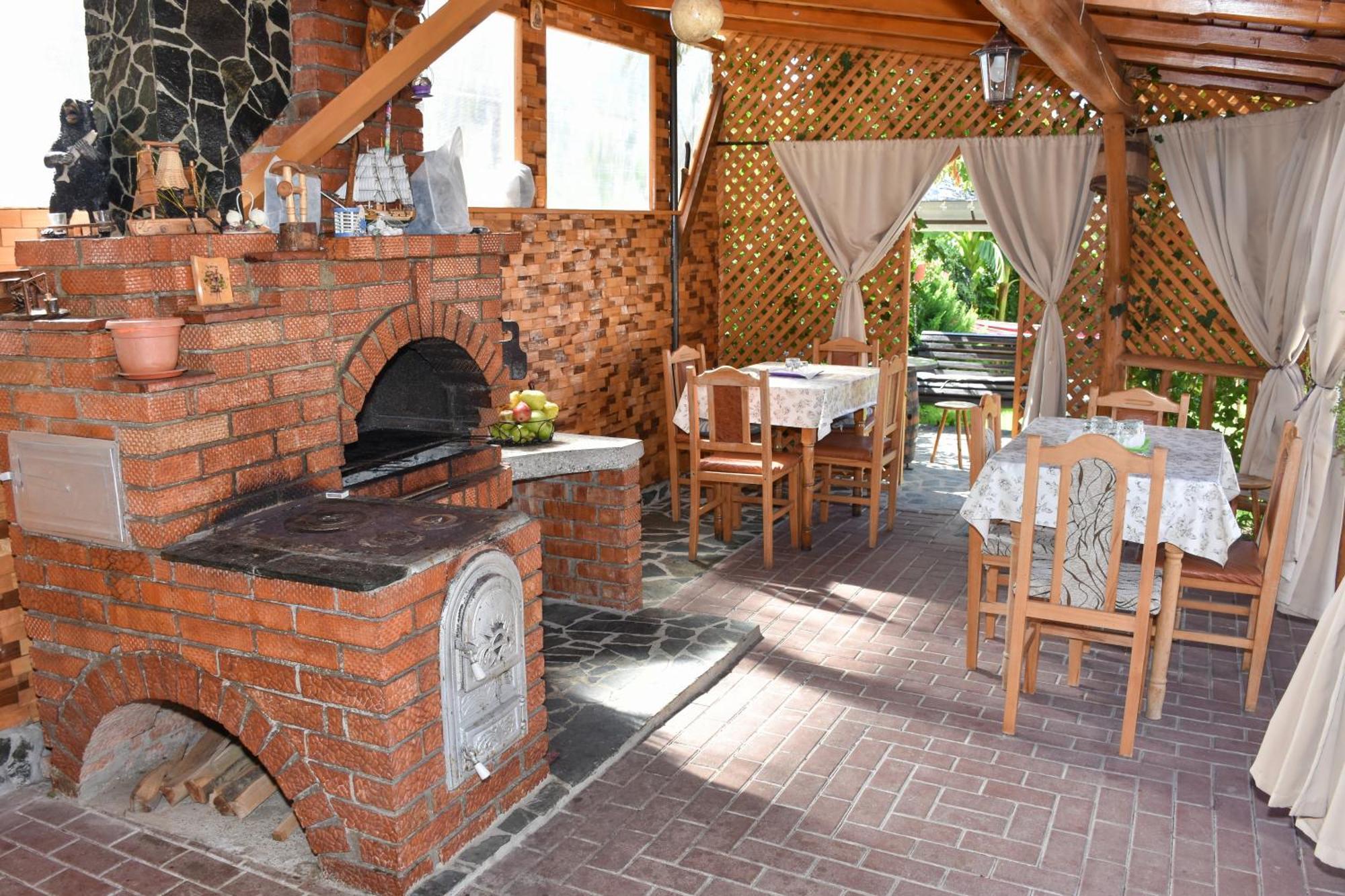 Curtea de ArgeşCasa Diana-Mariaアパートメント エクステリア 写真